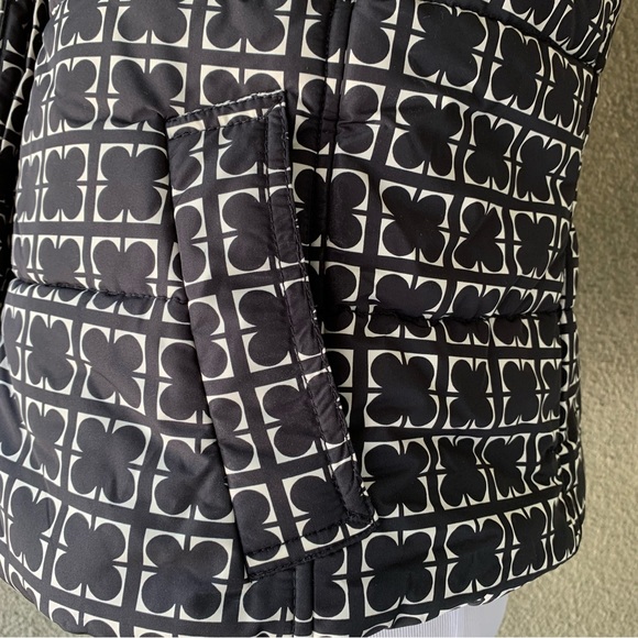 “Liz Claiborne” Puffer Vest size L - Picture 11 of 14